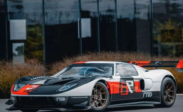  Ford GT первого поколения в современный гиперкар